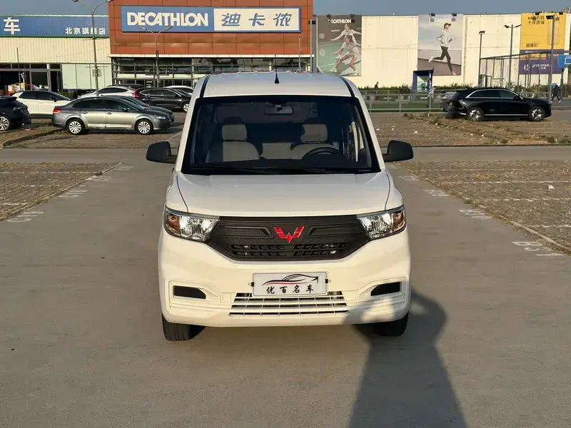 2022 Wuling Hongguang V с пробегом 29 000 км
