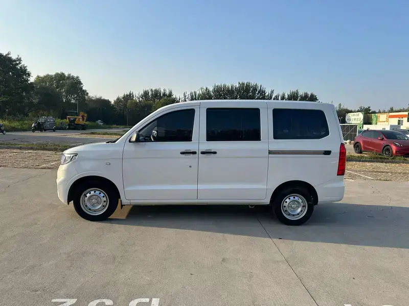 2022 Wuling Hongguang V с пробегом 29 000 км