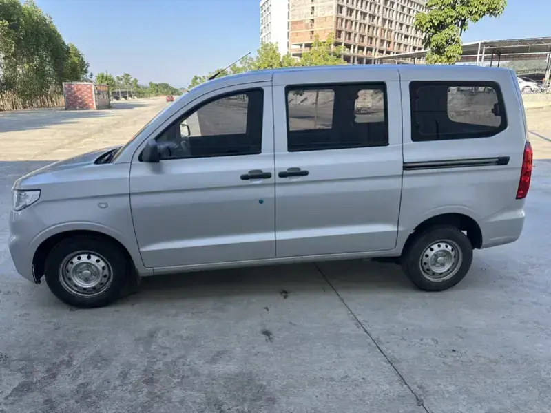 2025 Wuling Hongguang V с пробегом 50 000 км