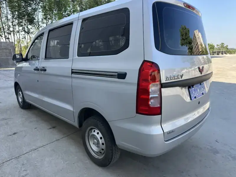2025 Wuling Hongguang V с пробегом 50 000 км