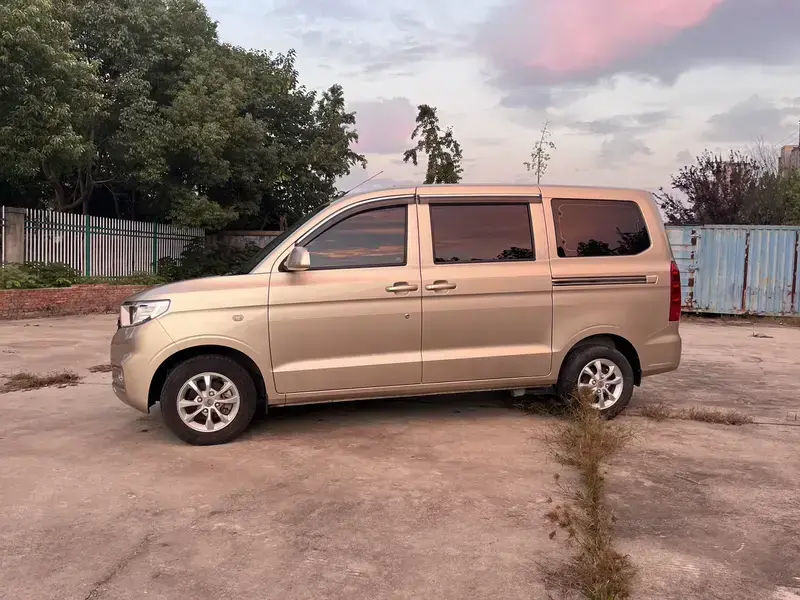 2022 Wuling Hongguang V с пробегом 39 900 км
