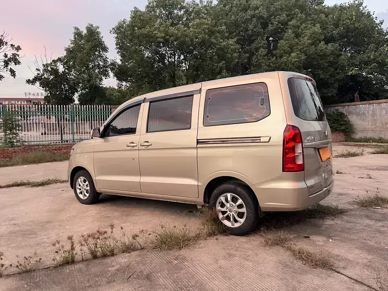 2022 Wuling Hongguang V с пробегом 39 900 км