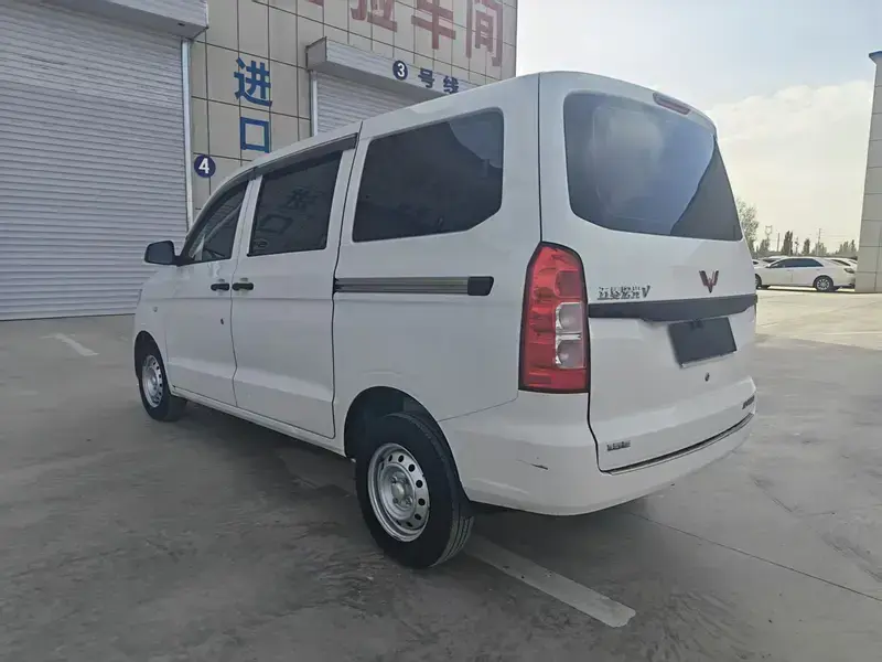 2021 Wuling Hongguang V с пробегом 72 000 км