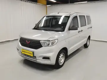 2022 Wuling Hongguang V с пробегом 4 000 км