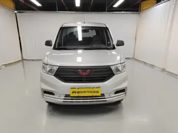 2022 Wuling Hongguang V с пробегом 4 000 км