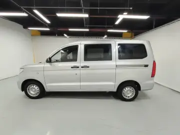 2022 Wuling Hongguang V с пробегом 4 000 км