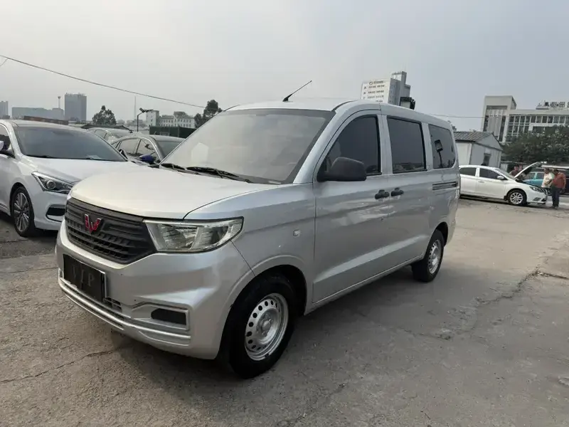 2019 Wuling Hongguang V с пробегом 43 000 км