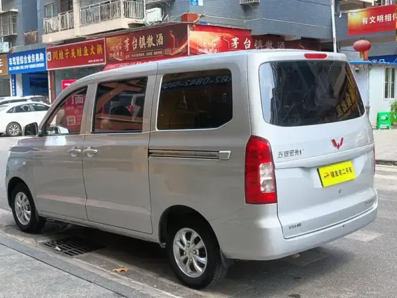2022 Wuling Hongguang V с пробегом 43 000 км