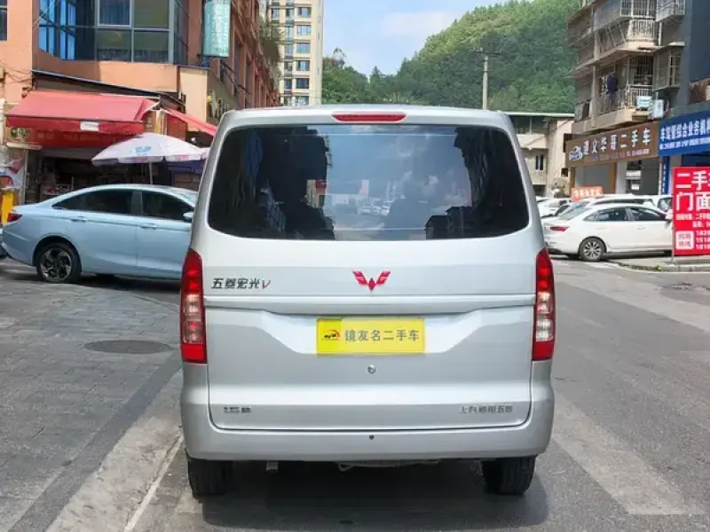 2022 Wuling Hongguang V с пробегом 43 000 км