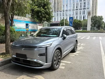 Wuling Starlight L