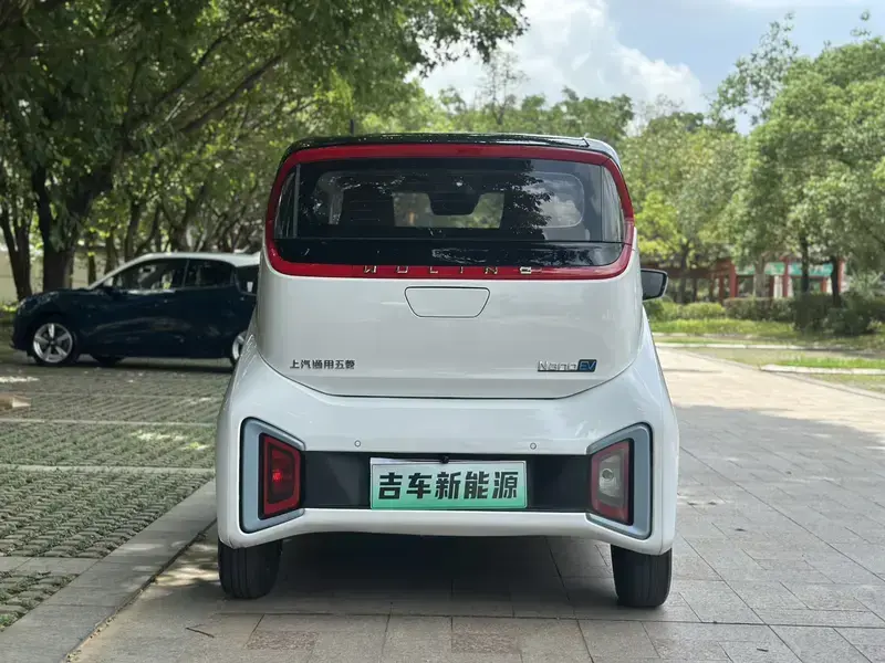 2021 Wuling Nano EV с пробегом 52 000 км