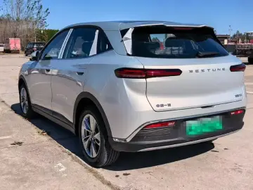 2026 Bestune Yueyi 03 с пробегом 300 км