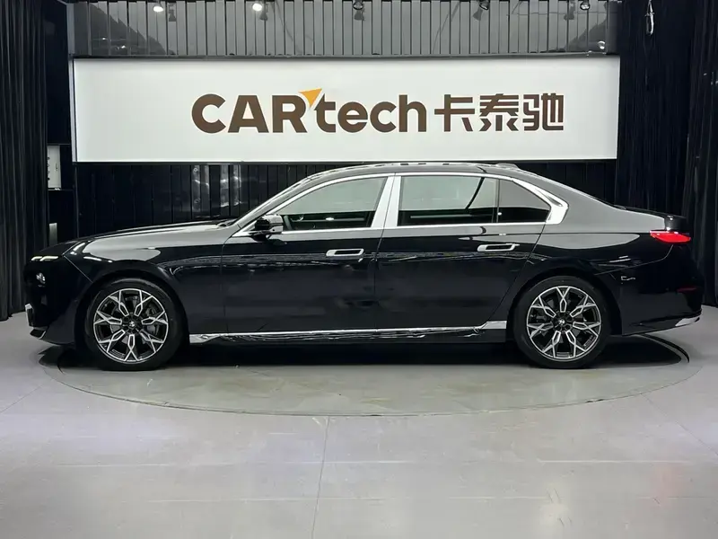 2023 BMW M760Le с пробегом 64 500 км
