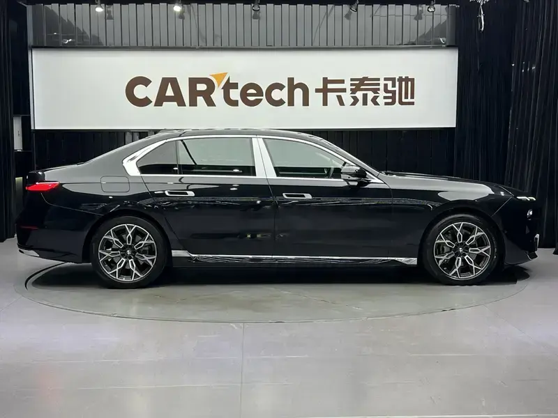 2023 BMW M760Le с пробегом 64 500 км