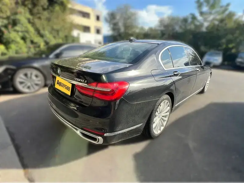 2017 BMW M760Le с пробегом 101 000 км