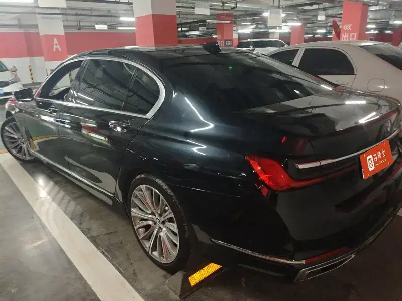2021 BMW M760Le с пробегом 82 000 км
