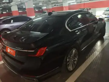 2021 BMW M760Le с пробегом 82 000 км