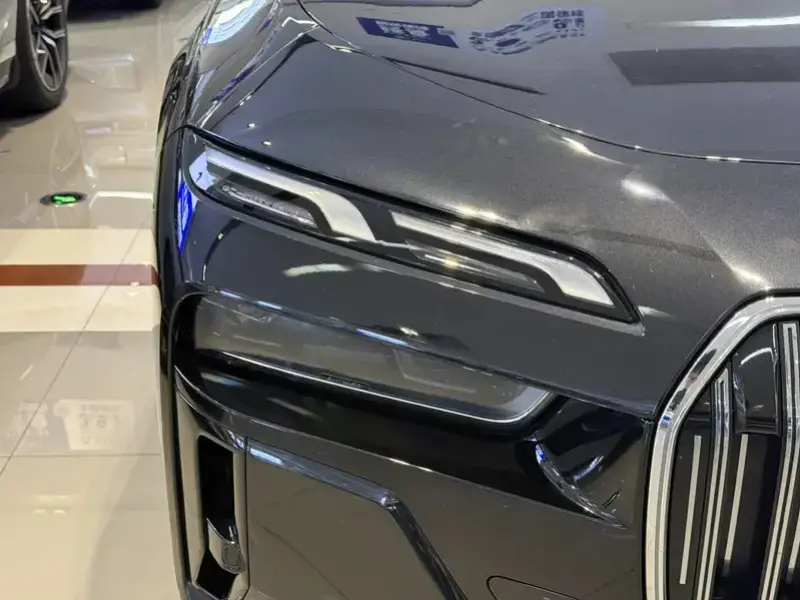 2023 BMW M760Le с пробегом 100 000 км