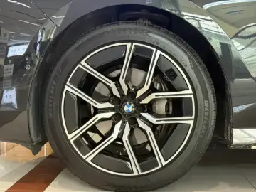 2023 BMW M760Le с пробегом 100 000 км
