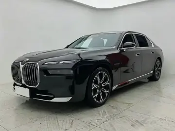 BMW M760Le