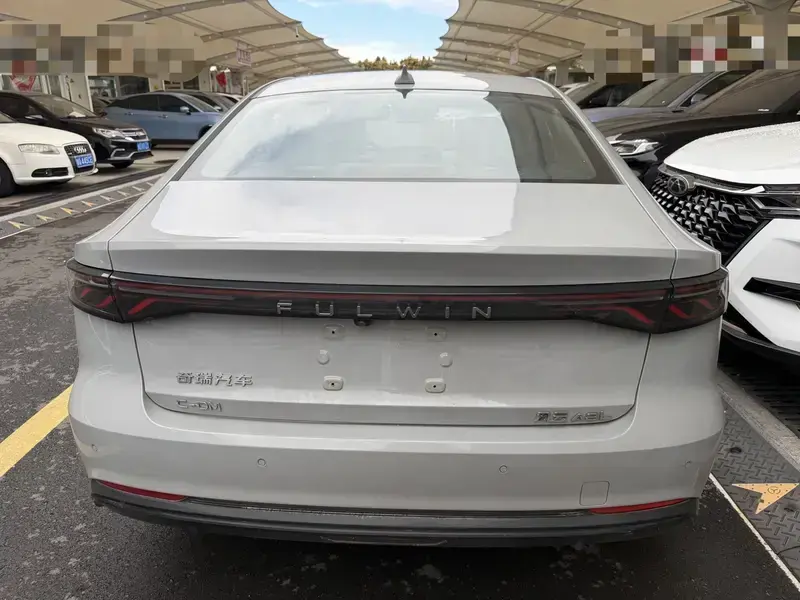 2025 Chery Fengyun A8L с пробегом 15 000 км