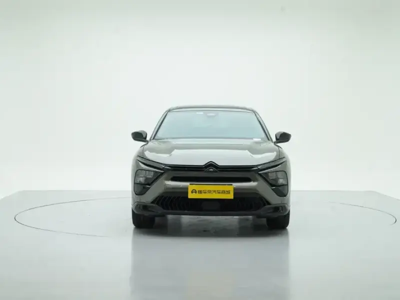2024 Citroen Versailles C5 X с пробегом 14 300 км