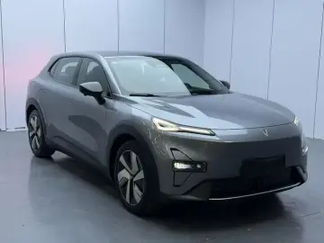 2024 Changan Shenlan S05 с пробегом 15 000 км