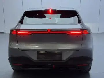 2024 Changan Shenlan S05 с пробегом 15 000 км