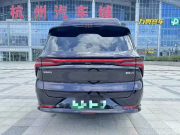 2026 Forthing Starlight V9 с пробегом 3 300 км
