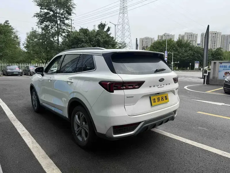 2022 Ford Lingrui с пробегом 35 000 км