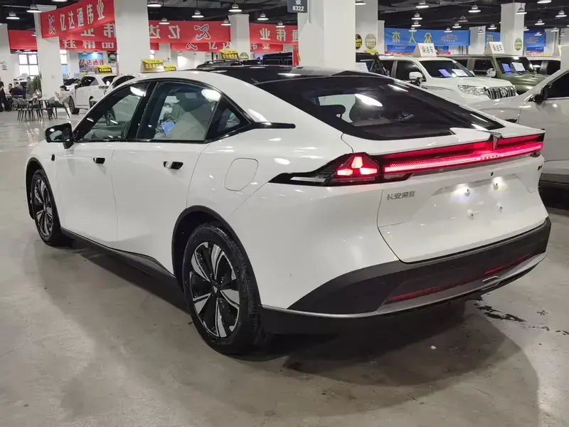 2026 Changan Shenlan L07 с пробегом 100 км