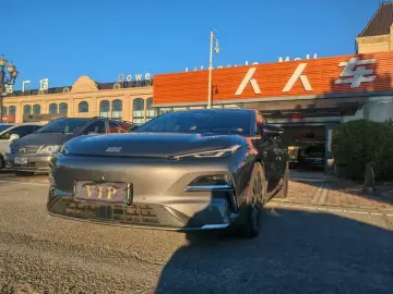 2025 Geely Galaxy Xingyao 8 с пробегом 26 500 км