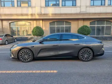 2025 Geely Galaxy Xingyao 8 с пробегом 26 500 км