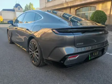 2025 Geely Galaxy Xingyao 8 с пробегом 26 500 км