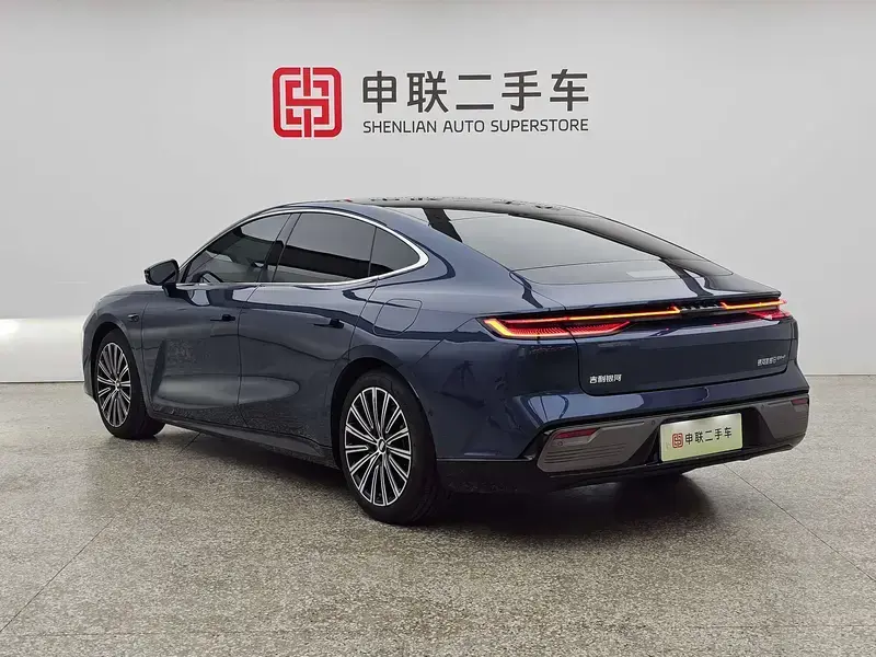 2025 Geely Galaxy Xingyao 8 с пробегом 3 800 км