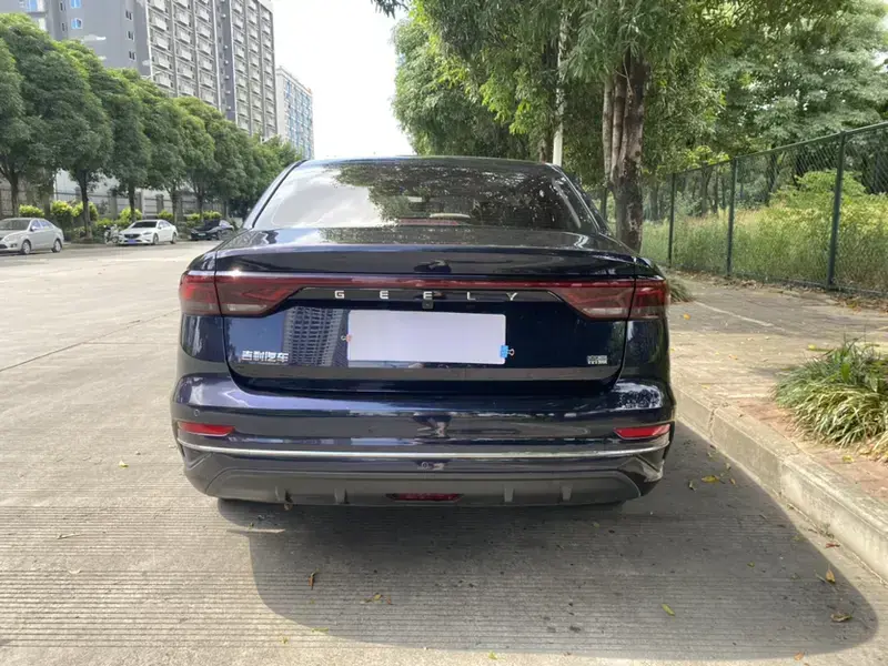 2022 Geely Classic Emgrand с пробегом 18 000 км