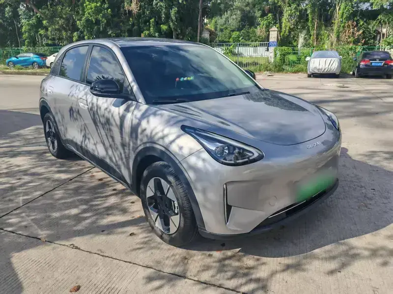 2025 Geely Starry Wish с пробегом 9 000 км