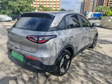2025 Geely Starry Wish с пробегом 9 000 км