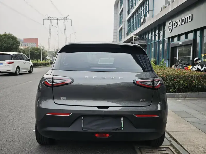 2025 Geely Starry Wish с пробегом 2 000 км