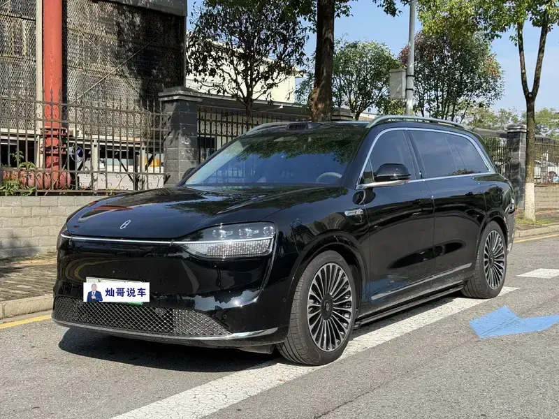 2025 Aito AITO M9 с пробегом 25 400 км