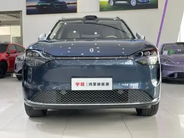 2024 Aito AITO M9 с пробегом 18 500 км