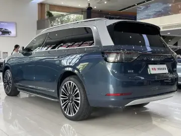 2024 Aito AITO M9 с пробегом 18 500 км