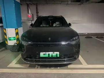 2024 Aito AITO M9 с пробегом 30 000 км