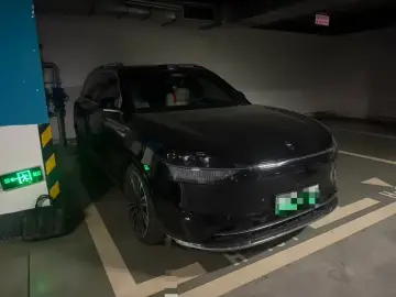 2024 Aito AITO M9 с пробегом 30 000 км