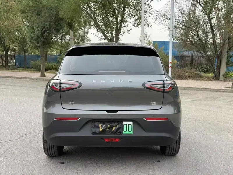 2025 Geely Starry Wish с пробегом 19 000 км
