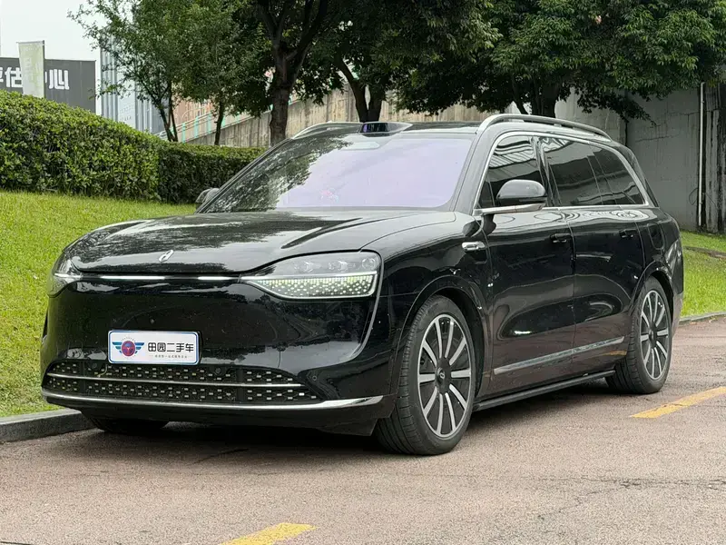 2025 Aito AITO M9 с пробегом 42 000 км