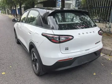 2025 Geely Starry Wish с пробегом 10 400 км