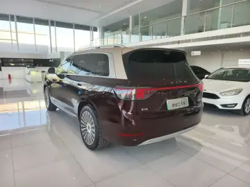 2025 Aito AITO M9 с пробегом 9 800 км