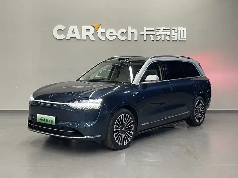2025 Aito AITO M9 с пробегом 15 000 км