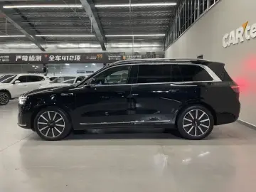 2024 Aito AITO M9 с пробегом 14 000 км